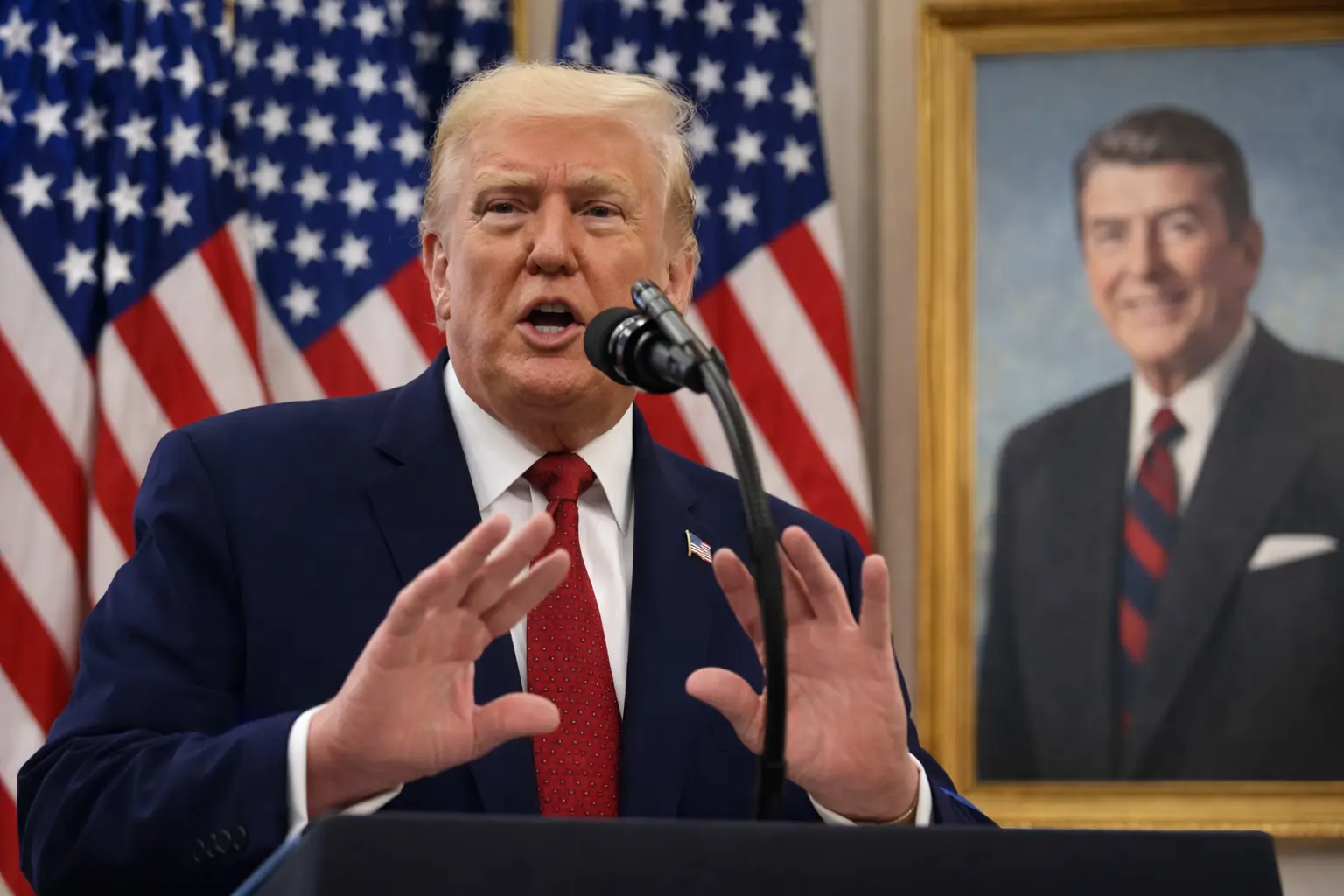 what time is trump speaking tonight